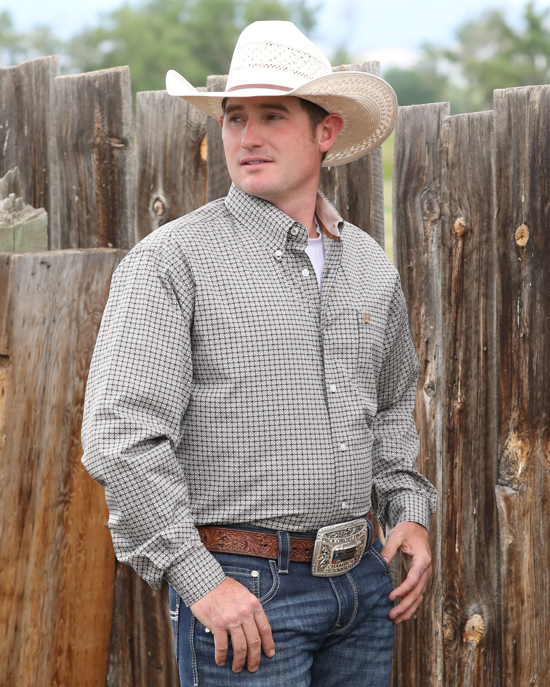 Men's Classic Fit Button-Down Western Shirt
