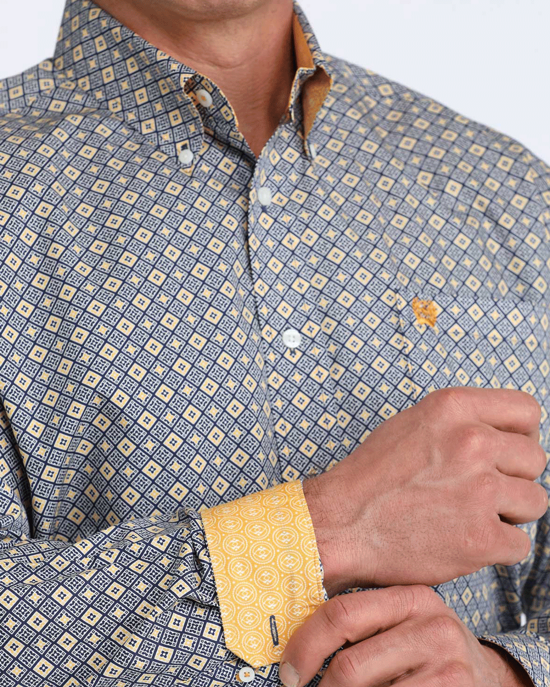 Men's Classic Fit Button-Down Western Shirt