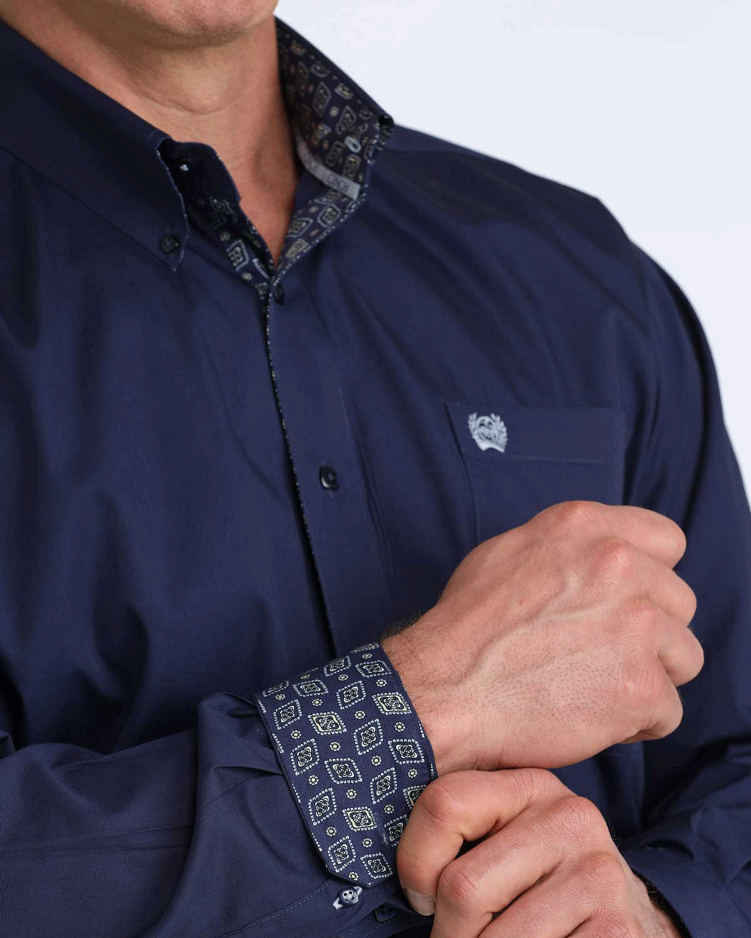 Men's Classic Fit Button-Down Western Shirt