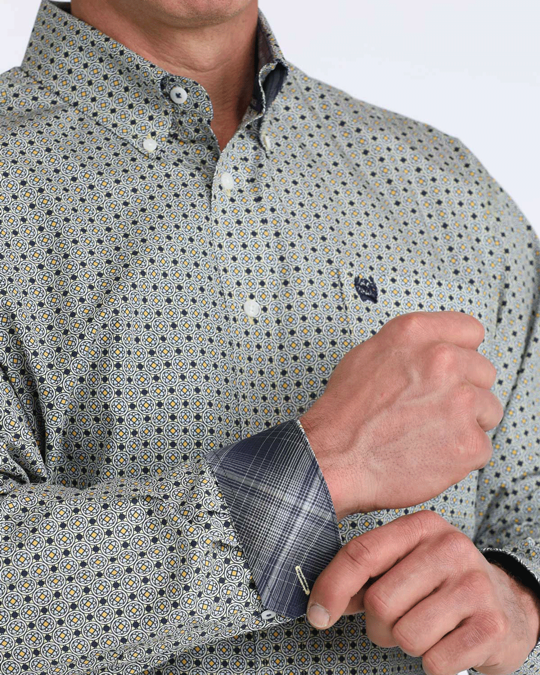 Men's Classic Fit Button-Down Western Shirt