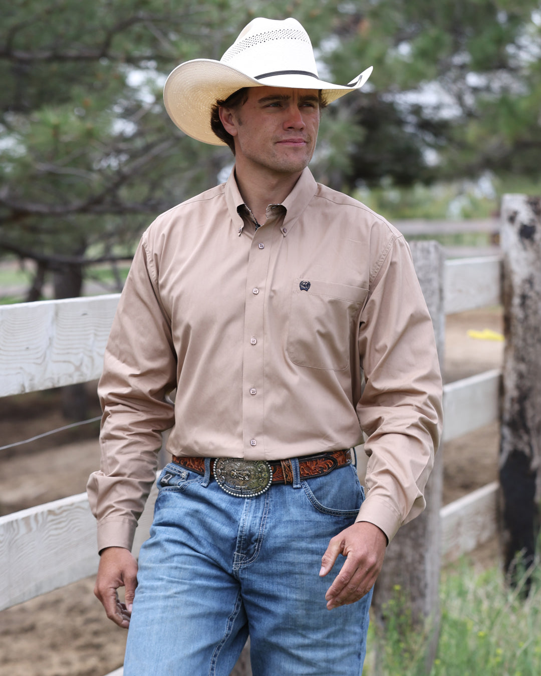 Men's Classic Fit Button-Down Western Shirt