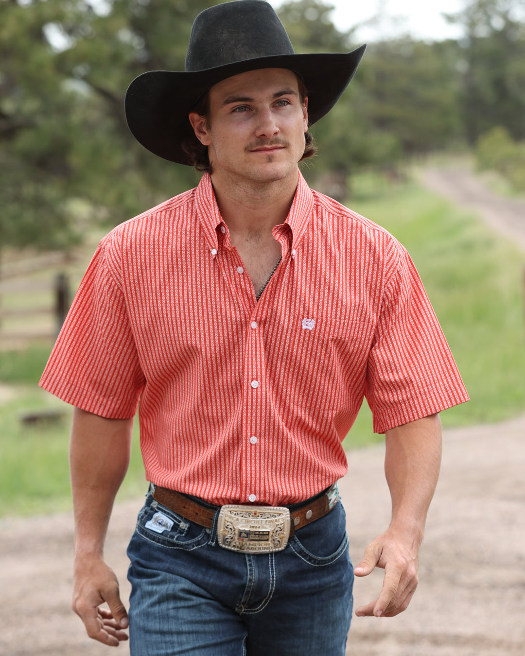 Men's Classic Fit Button-Down Western Shirt