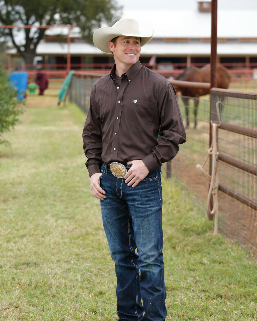 Men's Solid Classic Fit Button-Down Western Shirt