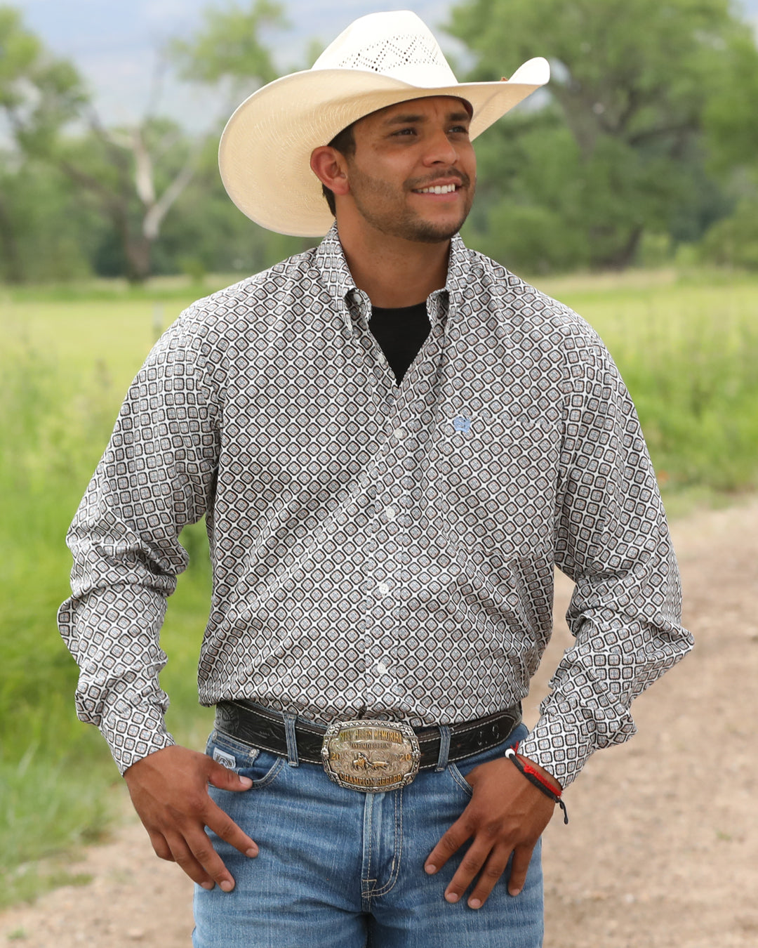 Men's Classic Fit Button-Down Western Shirt