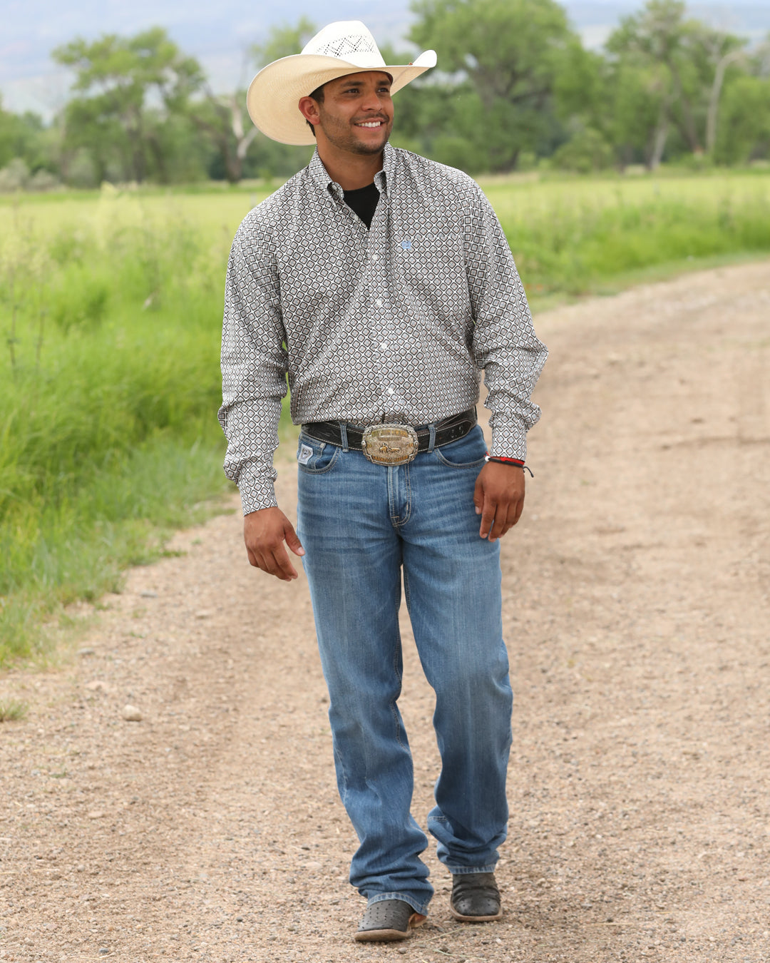 Men's Classic Fit Button-Down Western Shirt