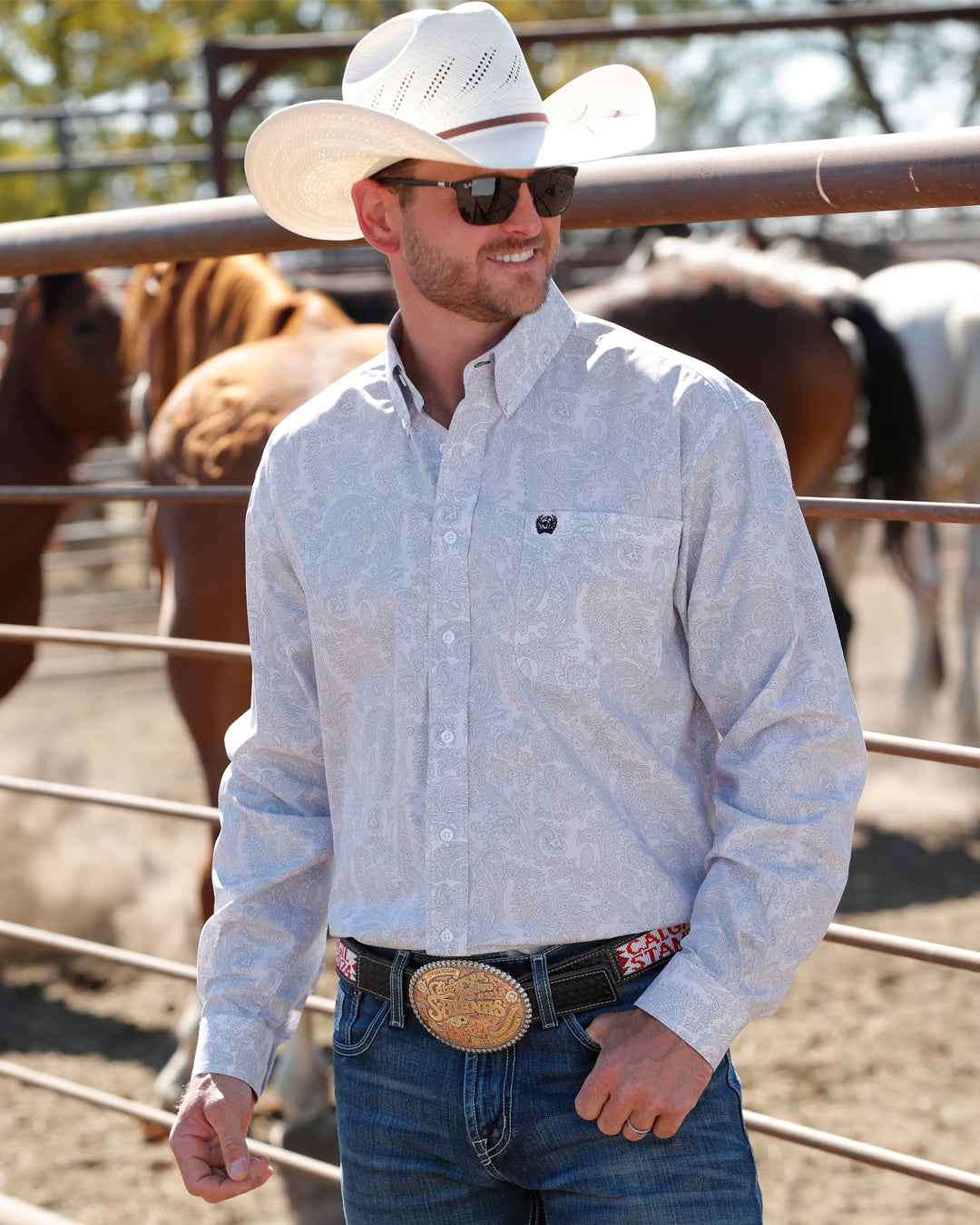 Men's Classic Fit Button-Down Western Shirt