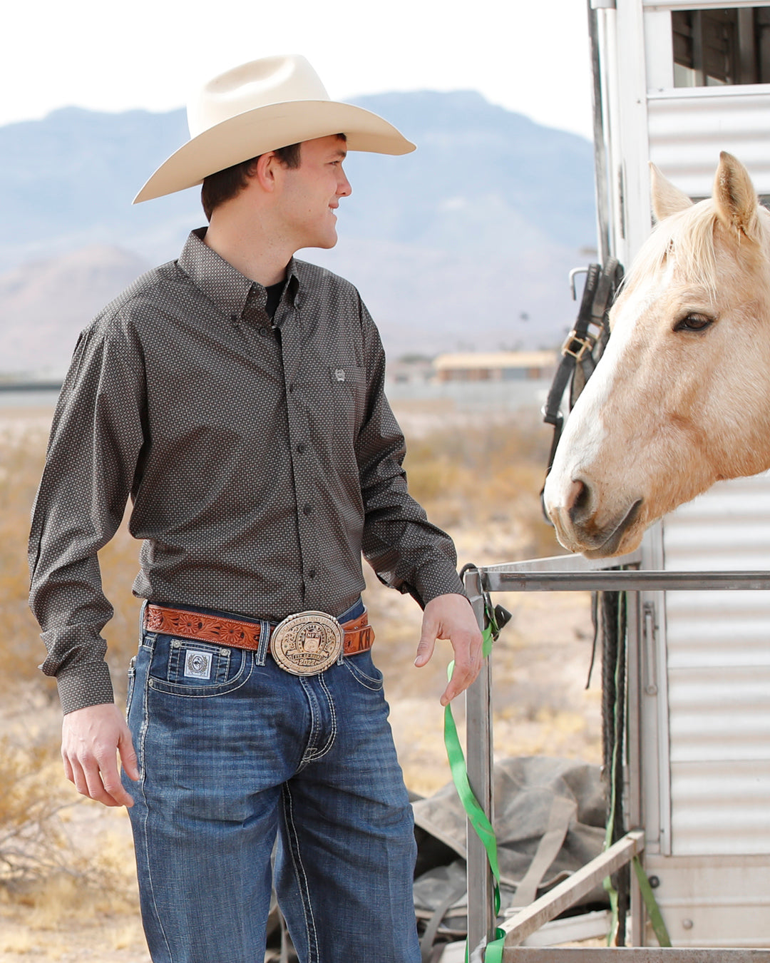 Men's Stretch Classic Fit Button-Down Western Shirt