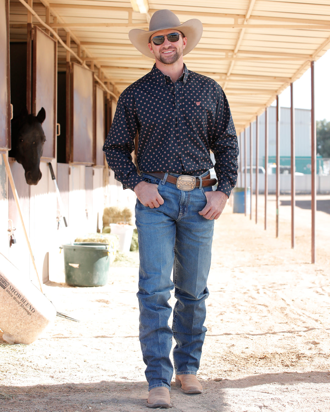Men's Classic Fit Button-Down Western Shirt