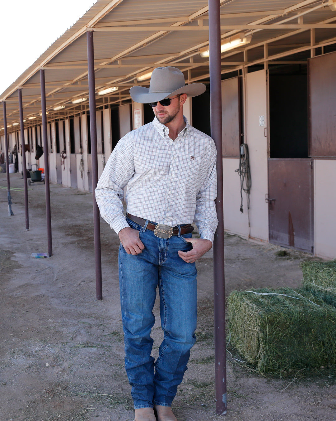 Men's Classic Fit Button-Down Western Shirt