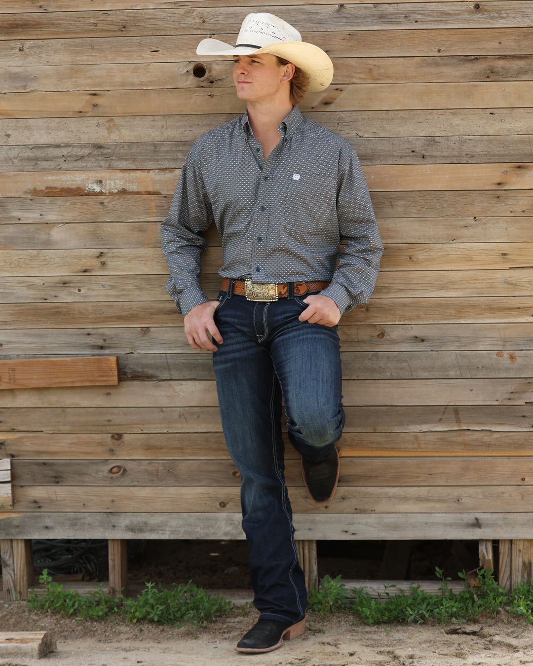 Men's Classic Fit Button-Down Western Shirt