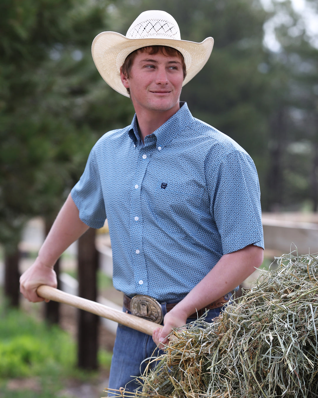 Men's Classic Fit Button-Down Western Shirt