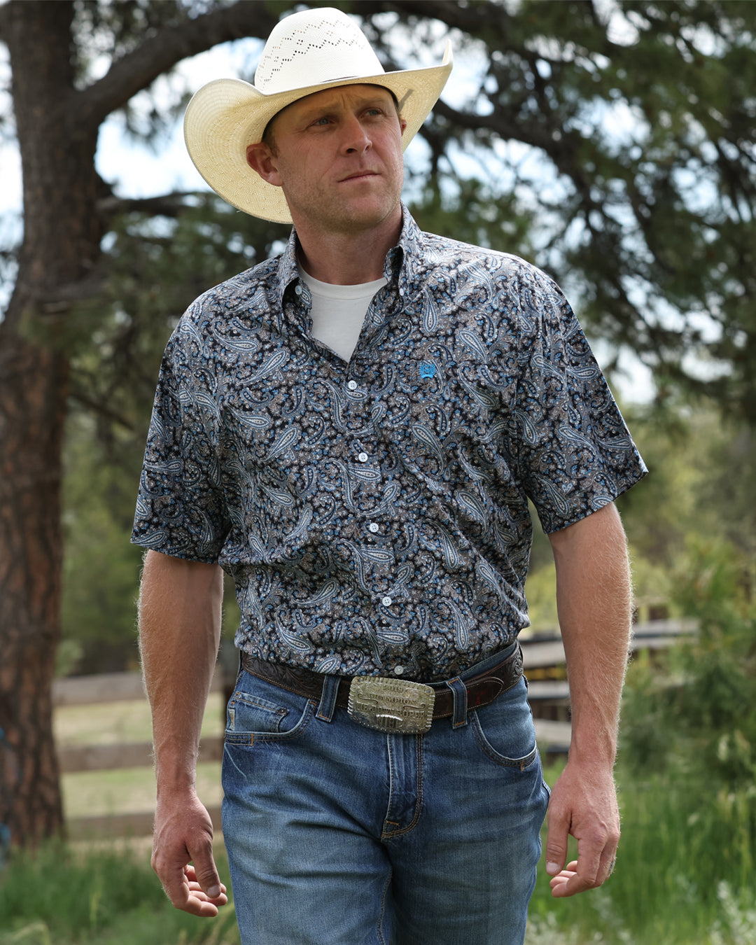 Men's Classic Fit Button-Down Western Shirt