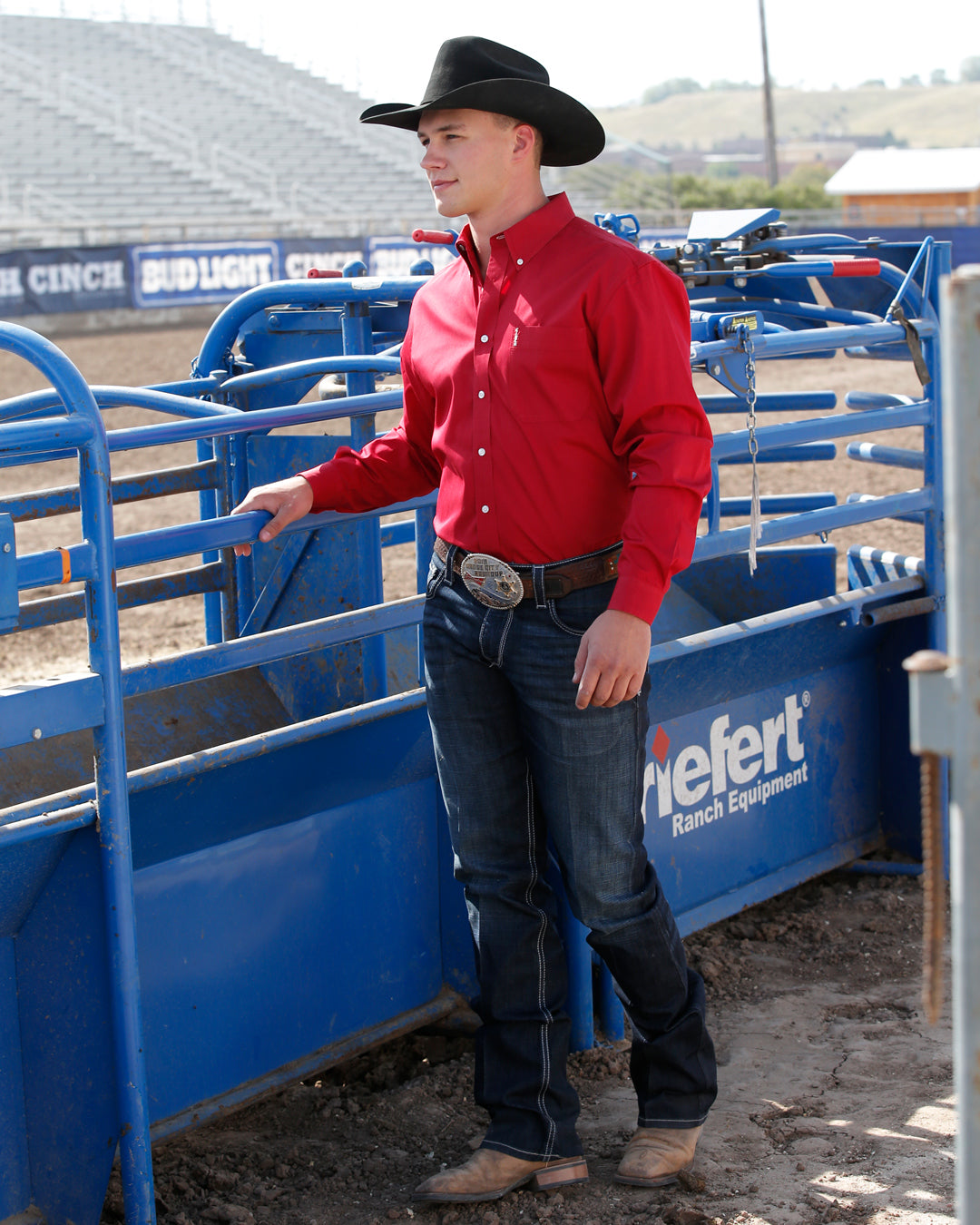 Men's Solid Modern Fit Button-Down Western Shirt