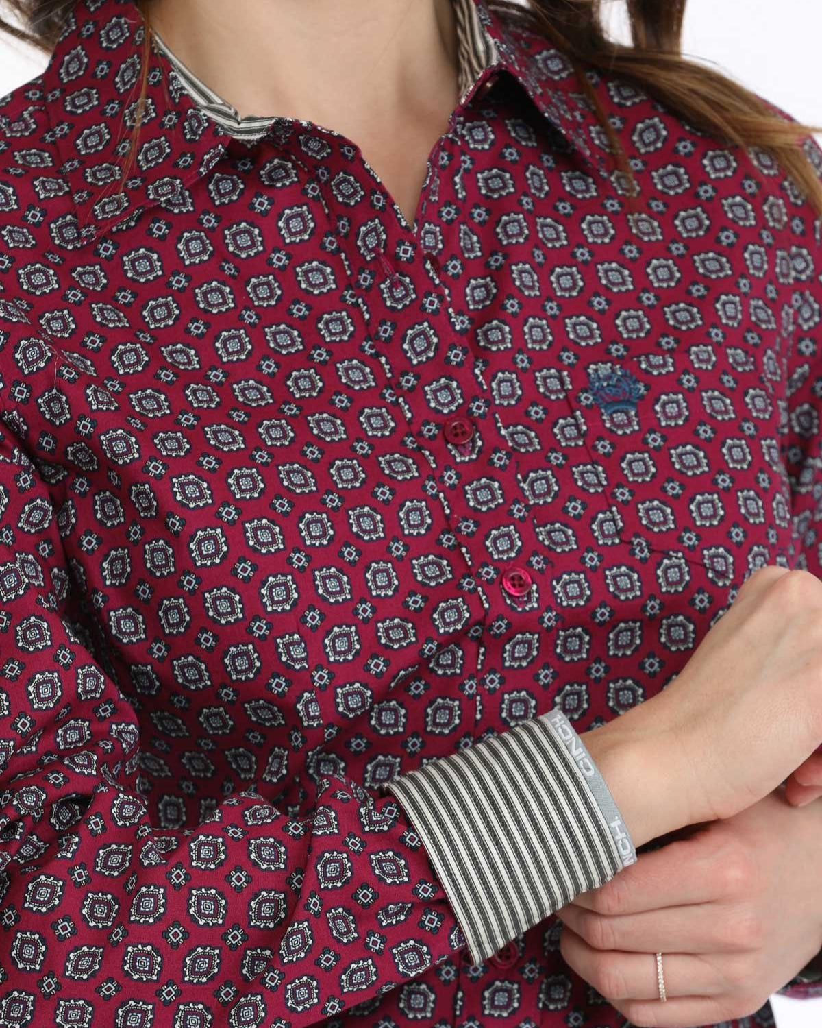 Women’s Arena Fit Button-Down Western Shirt