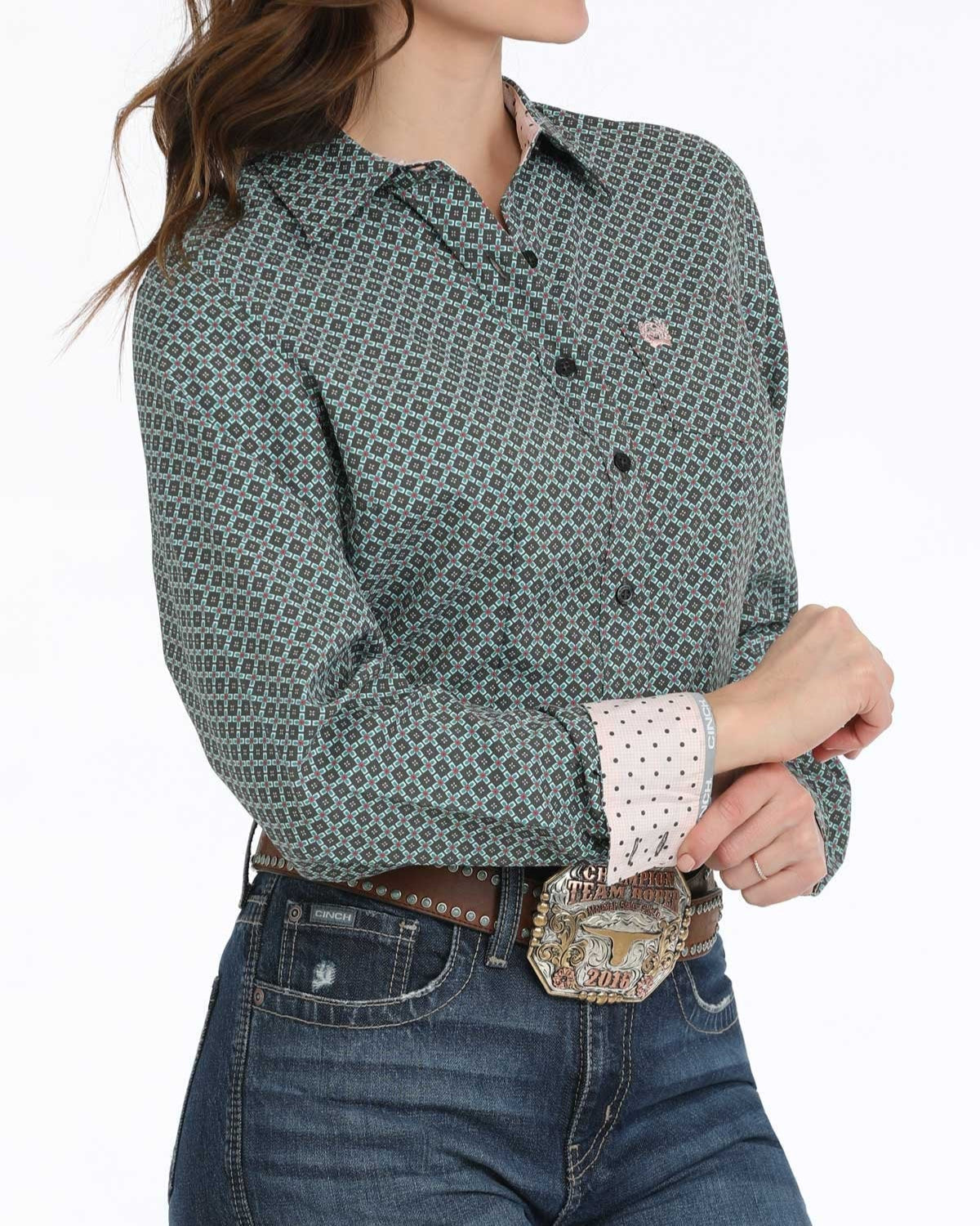 Women’s Arena Fit Button-Down Western Shirt