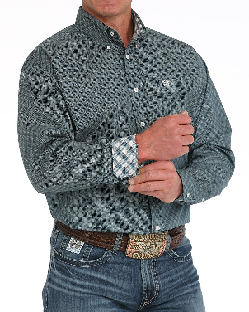 Men's Classic Fit Button-Down Western Shirt